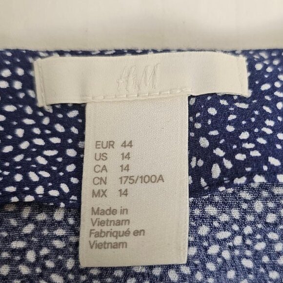H&M Women's Blouse size 14 Blue Polka Dot 3/4 Sleeve Viscose - Picture 3 of 7